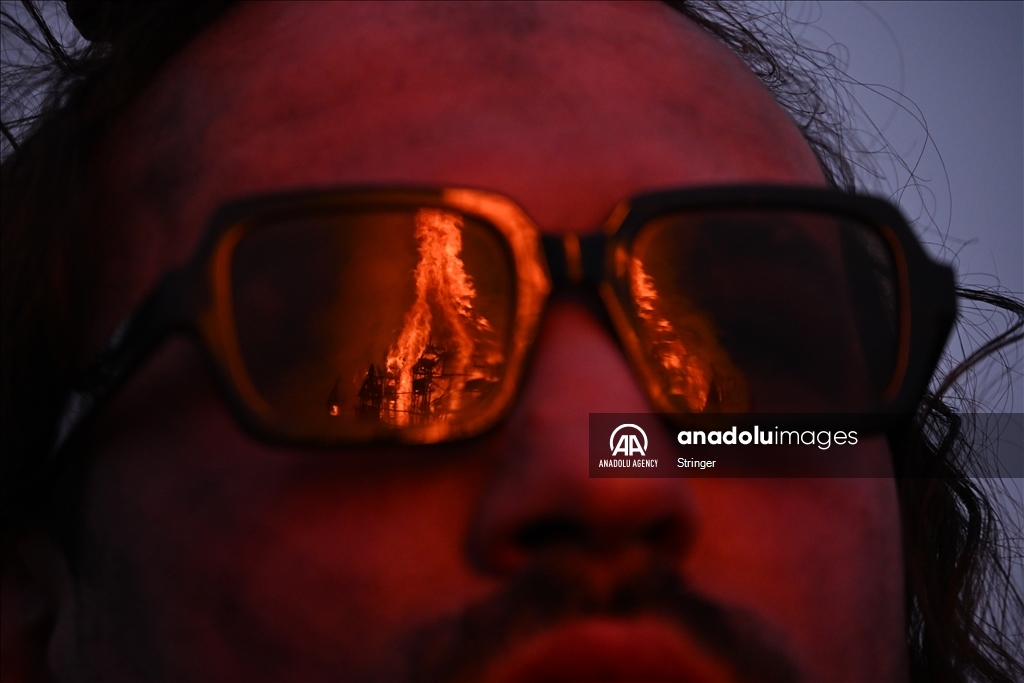 Жители России собираются на Масленицу, чтобы отпраздновать приход весны