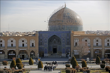 مسجد الشيخ لطف الله.. تحفة معمارية بلا مئذنة في إيران