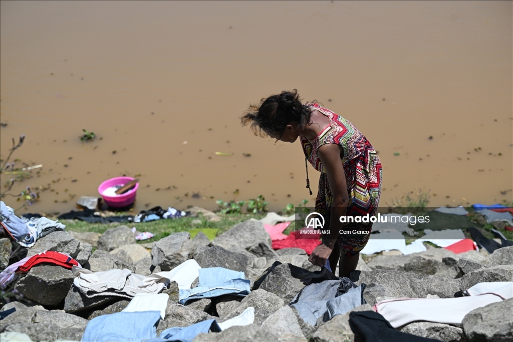 Ikopa Nehri'nin çamaşırcıları