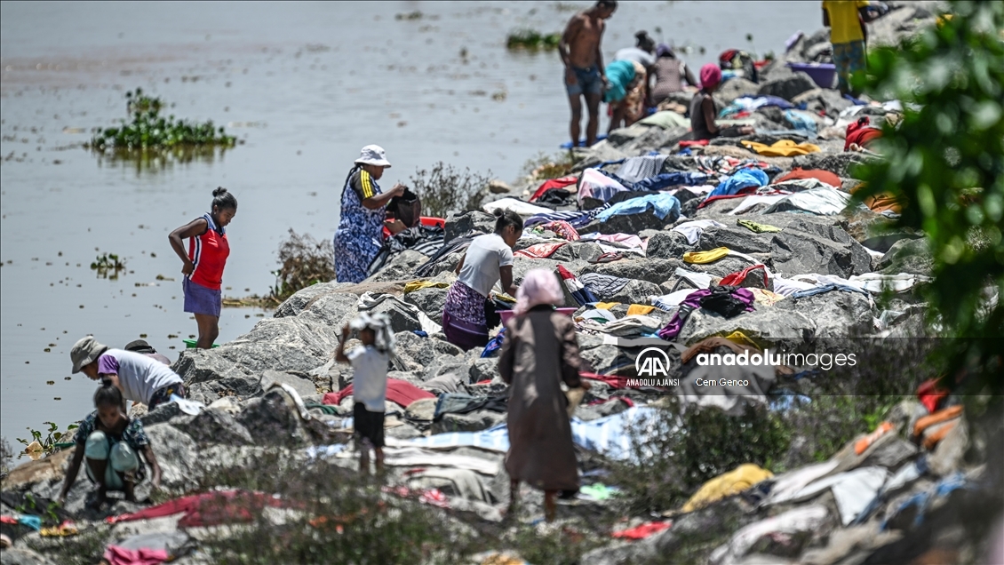 Ikopa Nehri'nin çamaşırcıları