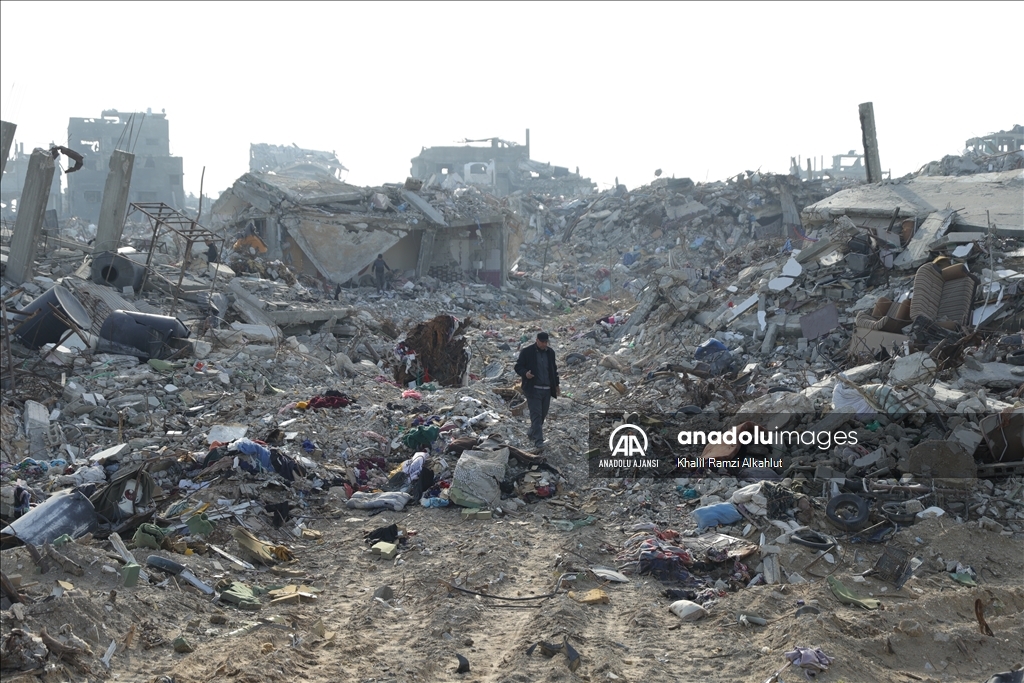 Gazze'nin Beyt Lahya kentindeki büyük yıkıma rağmen Filistinliler evlerine dönüşlerini sürdürüyor