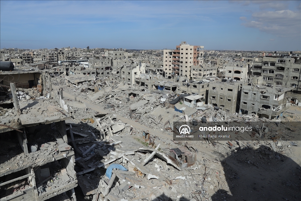 Gazze'nin Beyt Lahya kentindeki büyük yıkıma rağmen Filistinliler evlerine dönüşlerini sürdürüyor