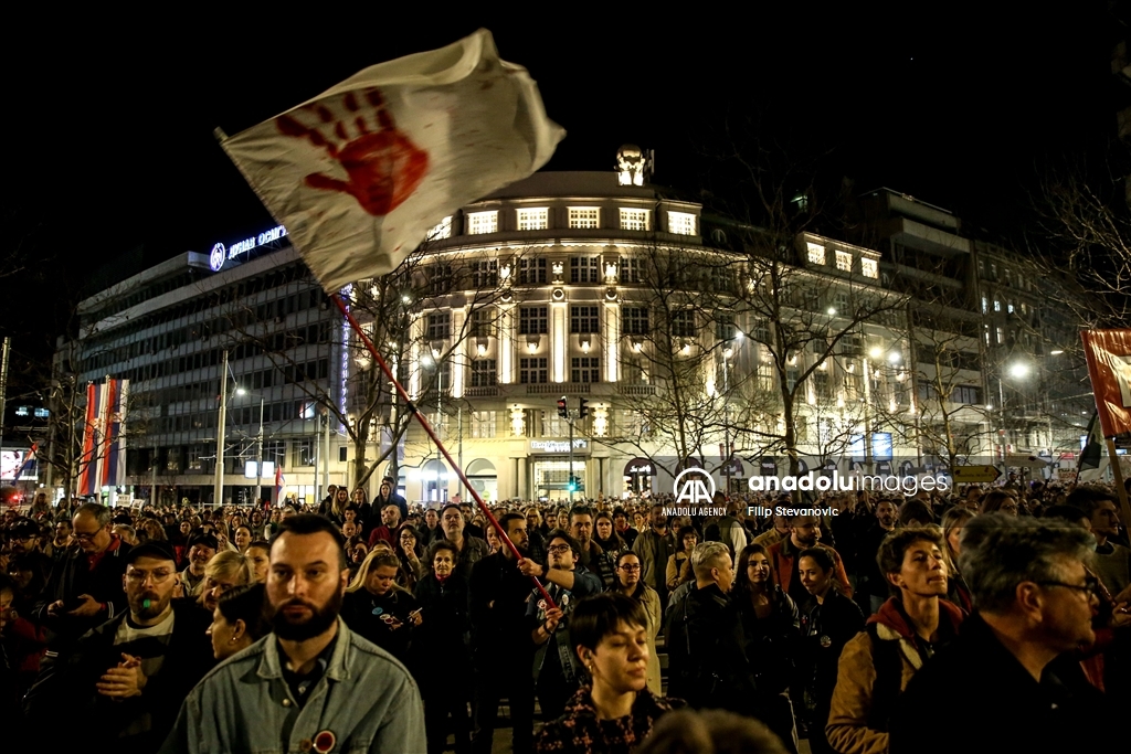 В Сербии продолжаются массовые акции протеста