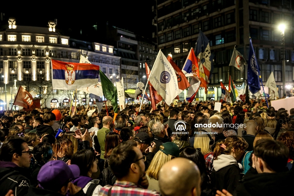 В Сербии продолжаются массовые акции протеста