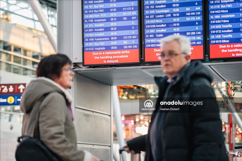 Germany airport strikes affect nearly half a million passengers