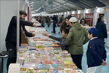 معرض الكتاب الرمضاني بإسطنبول.. وجهة روحانية وثقافية للكبار والصغار