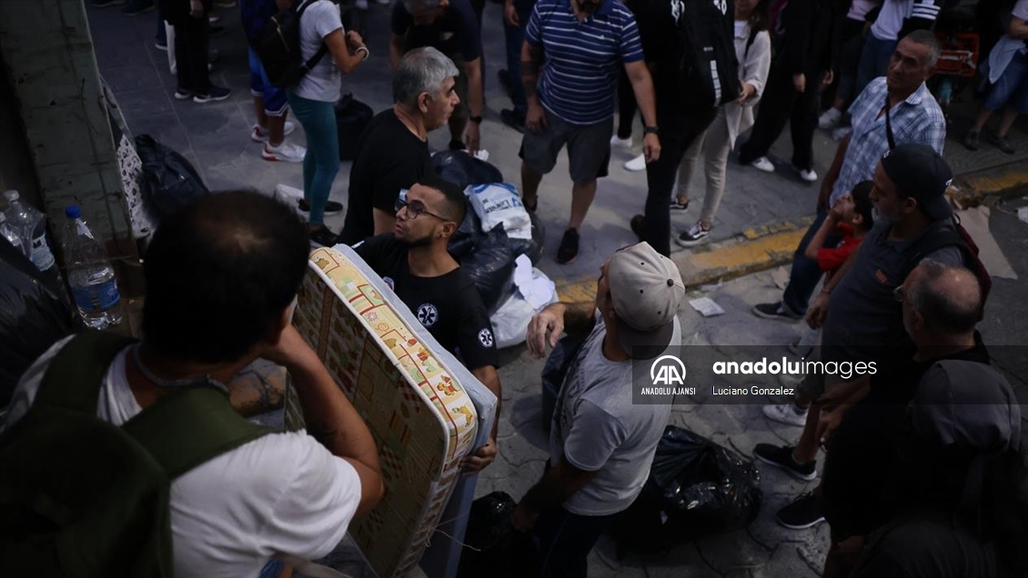 Arjantin'de selden etkilenen bölgelere dağıtılmak üzere yardım malzemeleri toplandı