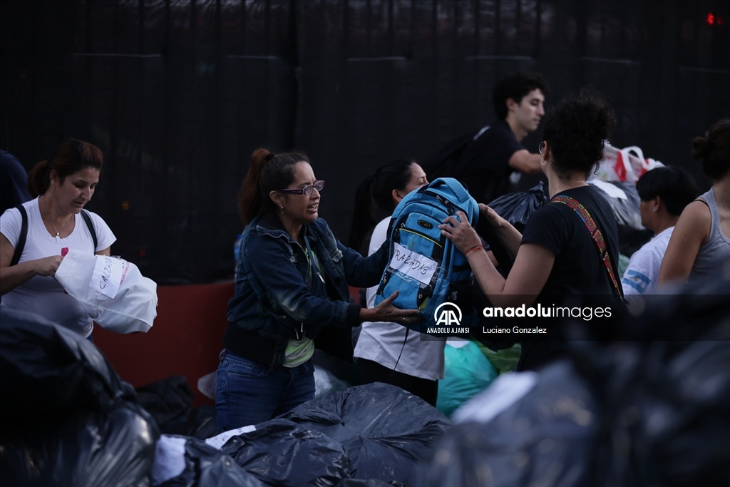 Arjantin'de selden etkilenen bölgelere dağıtılmak üzere yardım malzemeleri toplandı