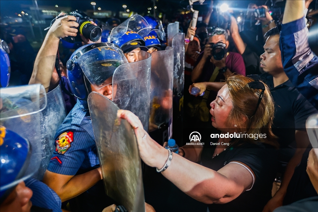 Former Philippines president Rodrigo Duterte arrested on ICC warrant over 'War on Drugs'