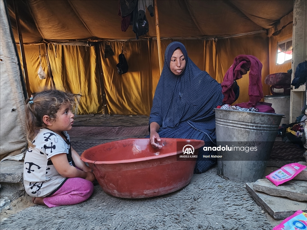 Gazze'de yerinden edilen Filistinlilerin zorlu yaşam mücadelesi