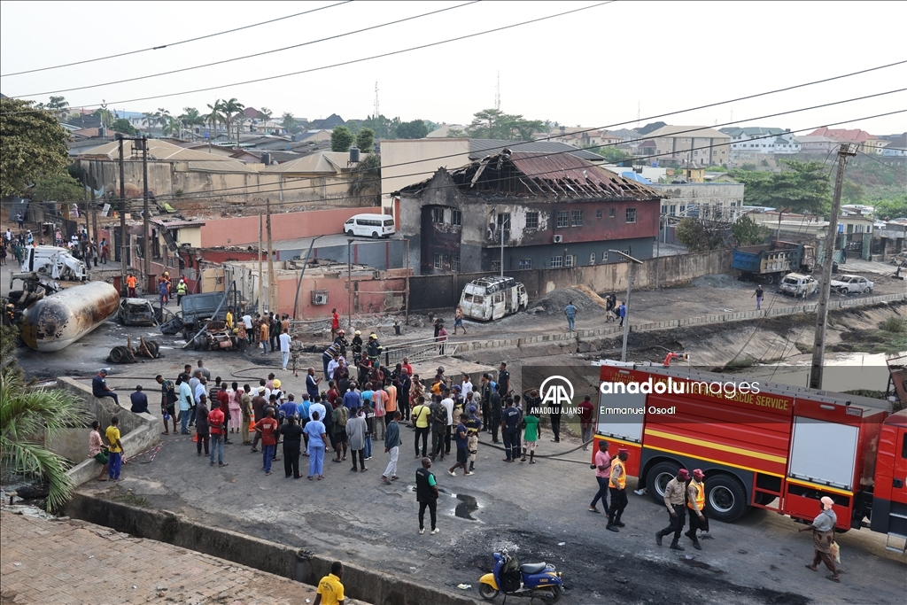 Nijerya'da gaz yüklü tankerin patlaması sonucu 2 kişi öldü