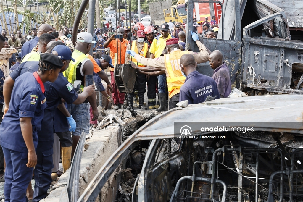 Nijerya'da gaz yüklü tankerin patlaması sonucu 2 kişi öldü