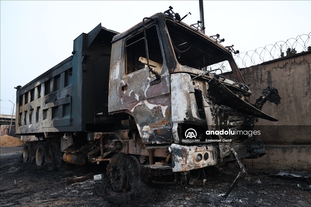 Nijerya'da gaz yüklü tankerin patlaması sonucu 2 kişi öldü