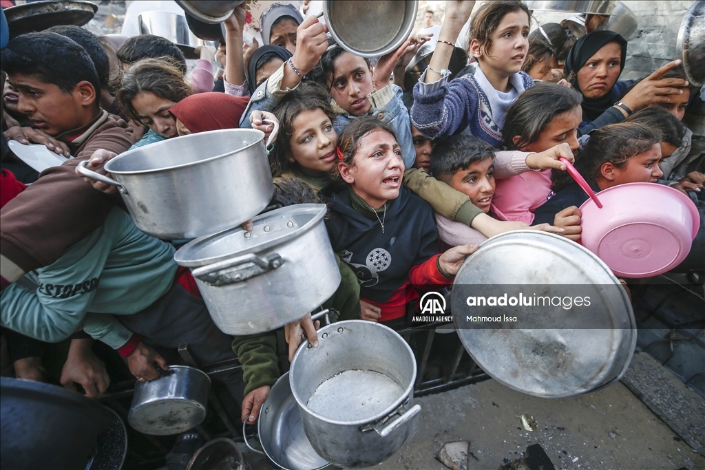 Food crisis in the Gaza Strip deepens day by day