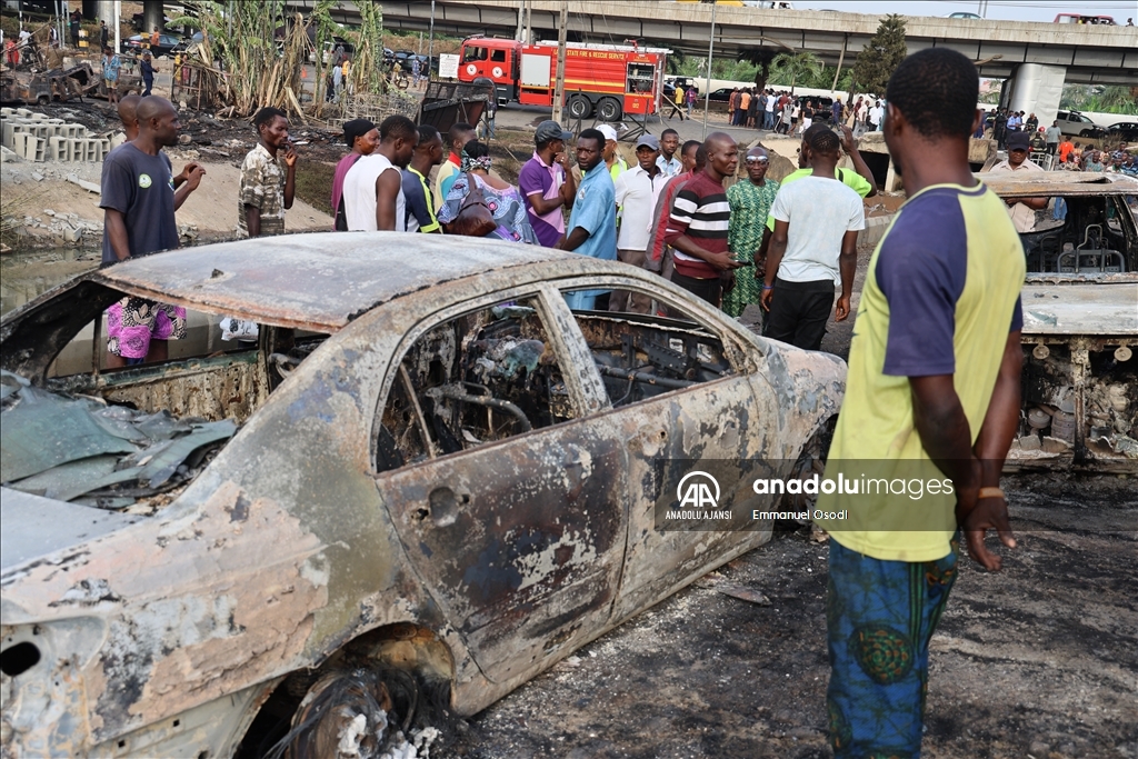 Nijerya'da gaz yüklü tankerin patlaması sonucu 2 kişi öldü