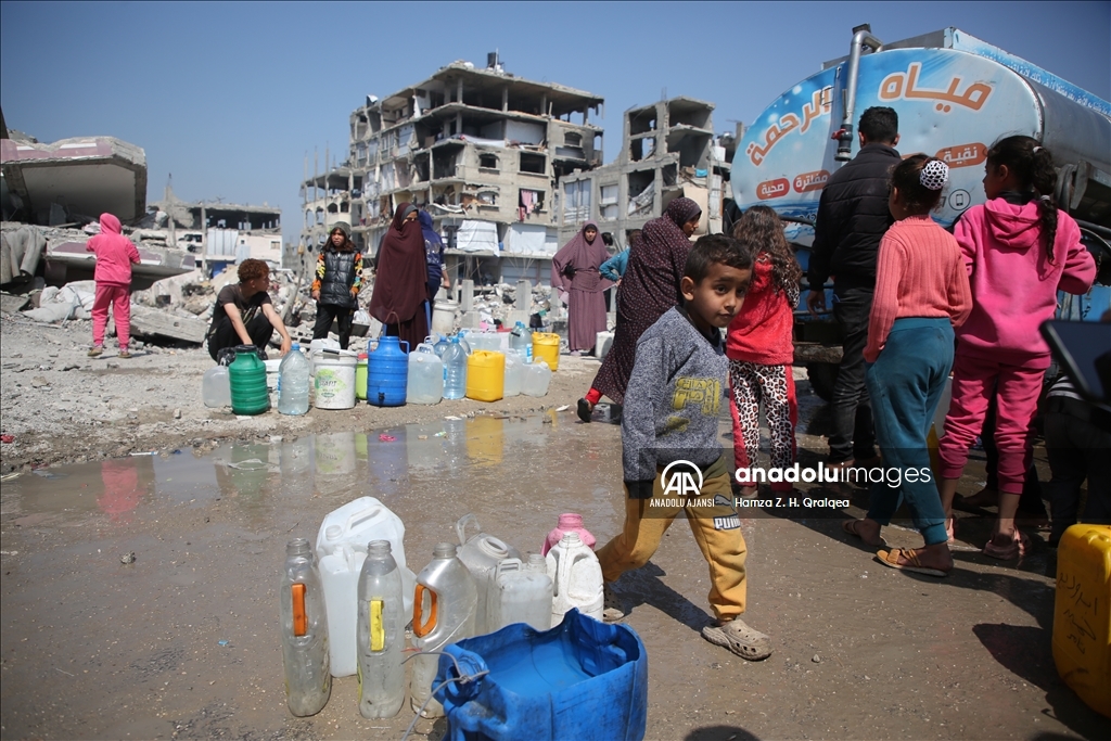 Gazze'deki su krizi devam ediyor