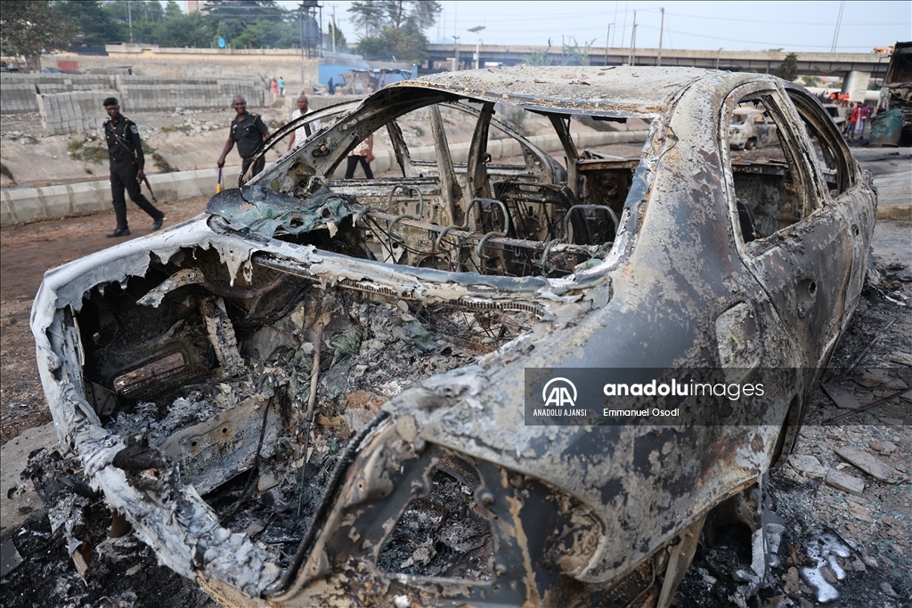 Nijerya'da gaz yüklü tankerin patlaması sonucu 2 kişi öldü