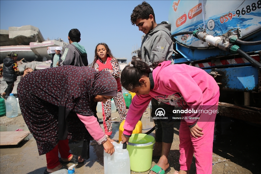 Gazze'deki su krizi devam ediyor