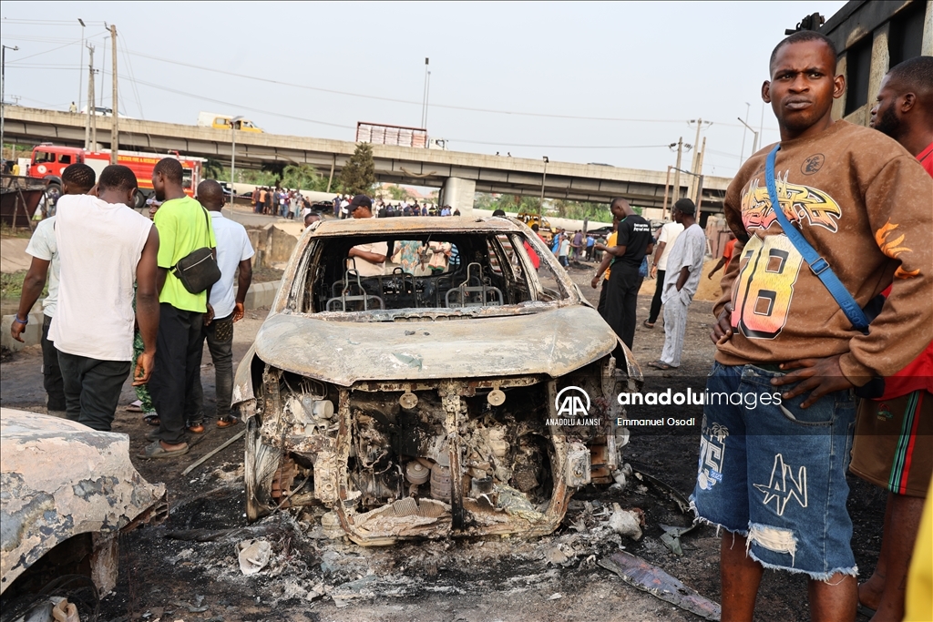 Nijerya'da gaz yüklü tankerin patlaması sonucu 2 kişi öldü