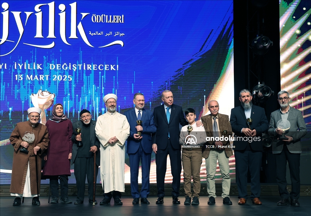 Türkiye Diyanet Vakfı 8. Uluslararası İyilik Ödülleri programı