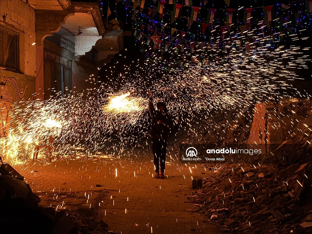 Spark-Spinning celebration marks Ramadan festivities for Palestinian children in Gaza