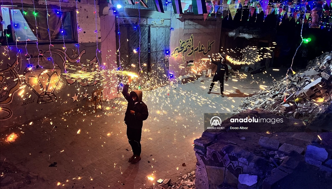 Spark-Spinning celebration marks Ramadan festivities for Palestinian children in Gaza
