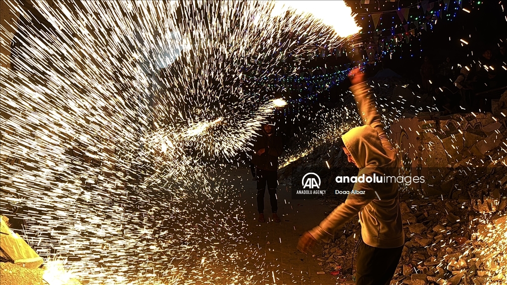 Spark-Spinning celebration marks Ramadan festivities for Palestinian children in Gaza