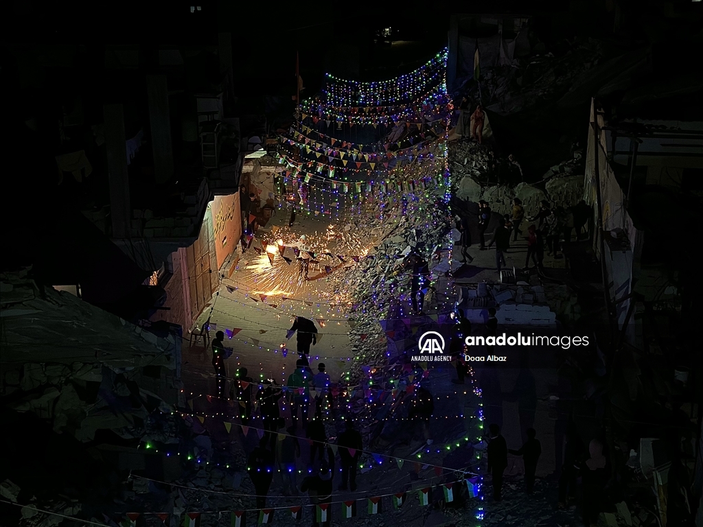 Spark-Spinning celebration marks Ramadan festivities for Palestinian children in Gaza