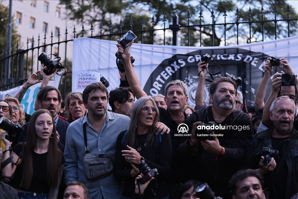 Сотрудники СМИ провели протестную акцию у здания конгресса в Буэнос-Айресе