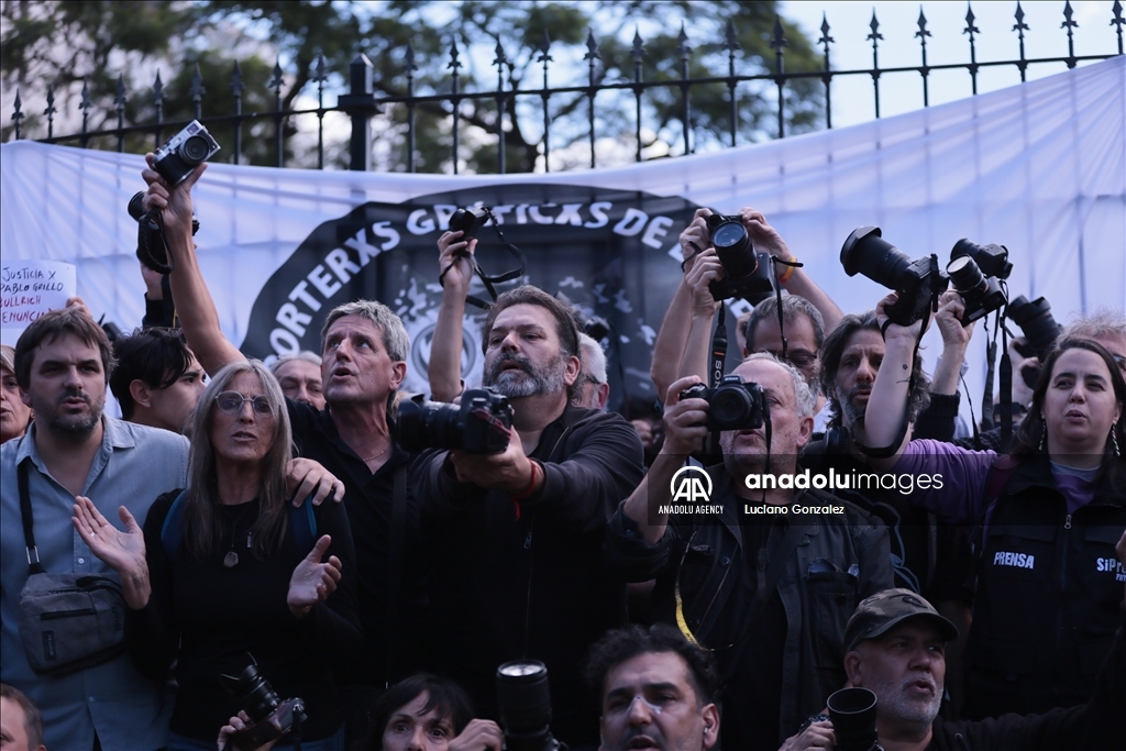 Сотрудники СМИ провели протестную акцию у здания конгресса в Буэнос-Айресе