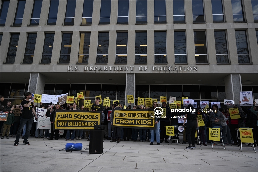 В Вашингтоне прошла акция протеста против Трампа