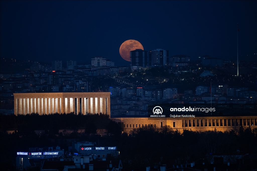 Ankara’da dolunay