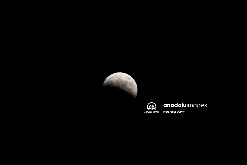 Toronto'da kanlı ay tutulması gözlemlendi