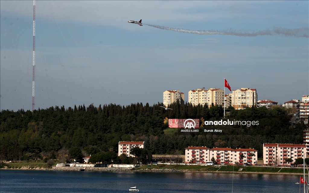 Türk Yıldızları, Çanakkale'de selamlama uçuşu yaptı