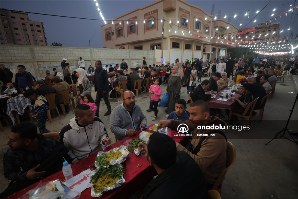 Gazze'de toplu iftar