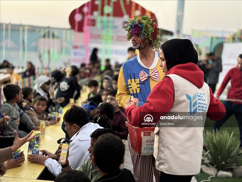 Han Yunus'ta "Dünya Yetimler Günü" dolayısıyla iftar programı düzenlendi