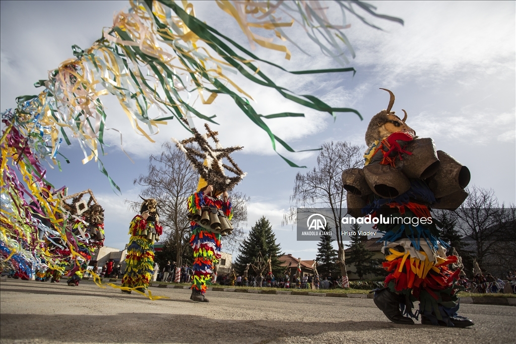 Bulgaristan'da geleneksel "Magic of Surva" festivali düzenlendi