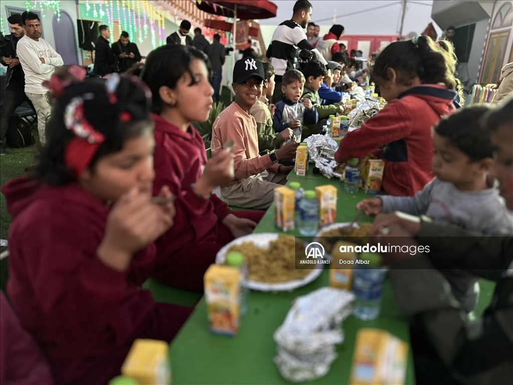 Han Yunus'ta "Dünya Yetimler Günü" dolayısıyla iftar programı düzenlendi