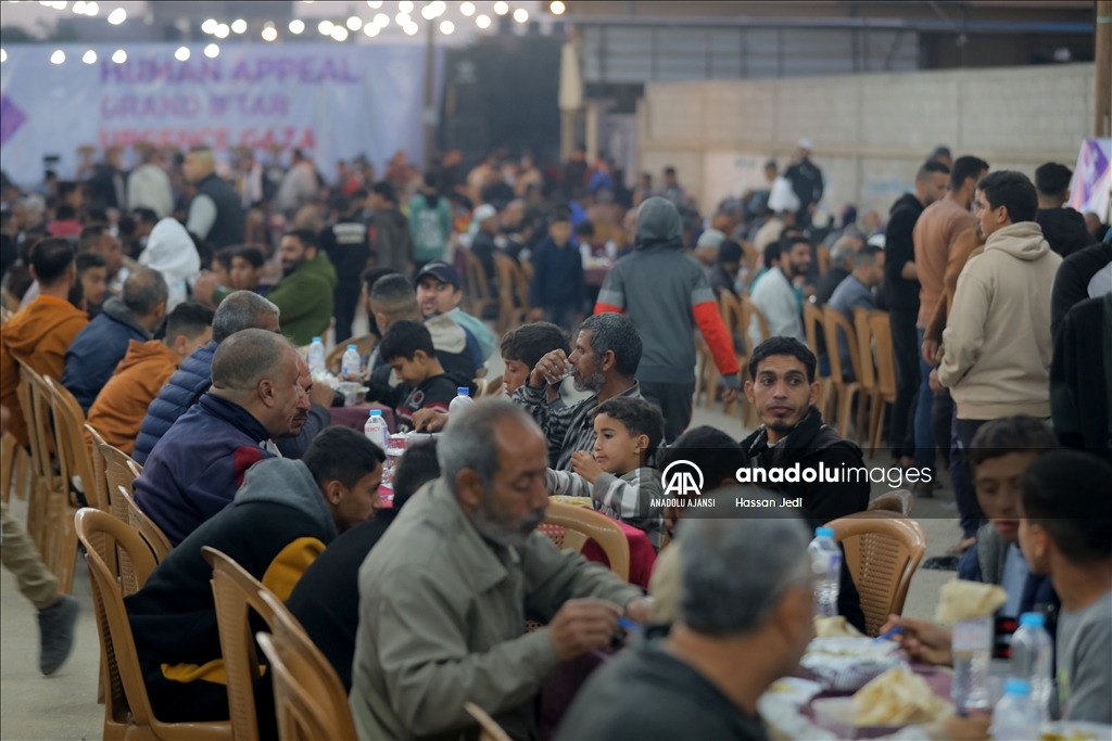 Gazze'de toplu iftar