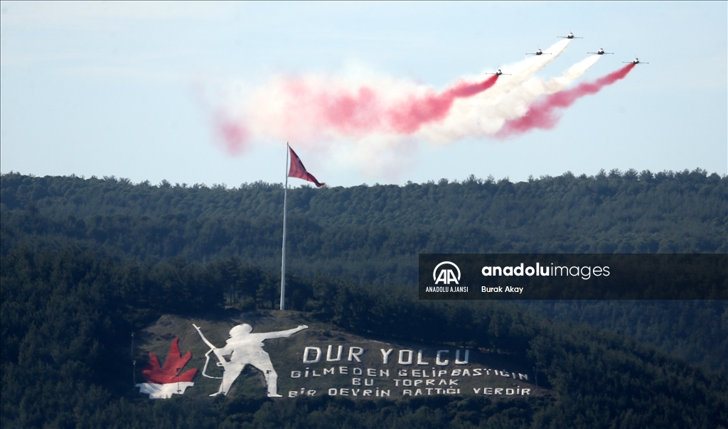 Türk Yıldızları, Çanakkale'de selamlama uçuşu yaptı