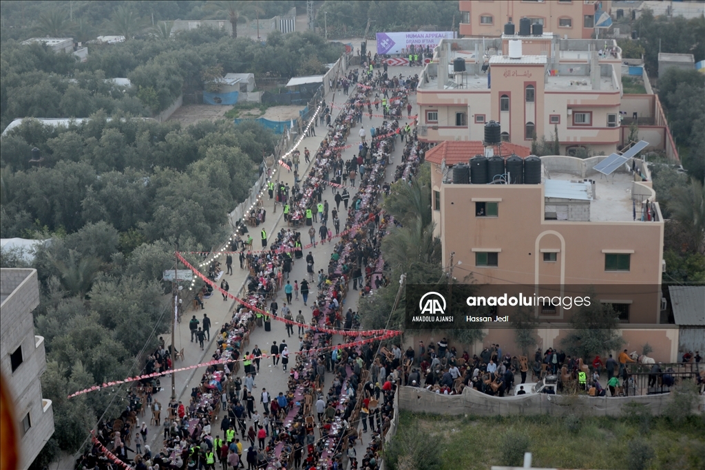 Gazze'de toplu iftar