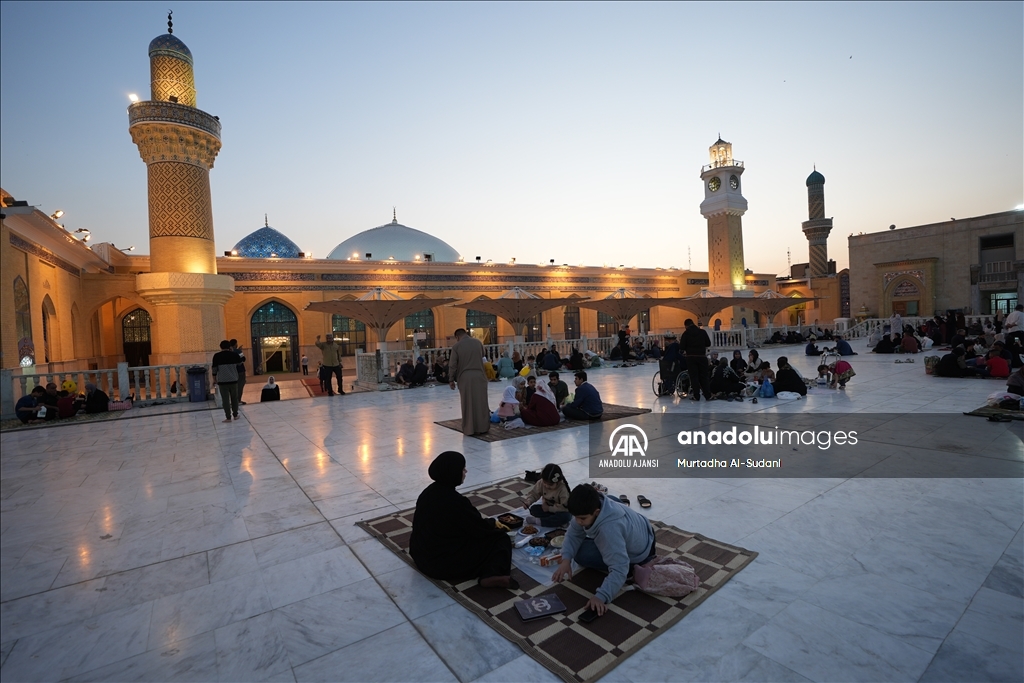 Irak'ta Abldulkadir Geylani Külliyesi'nde iftar