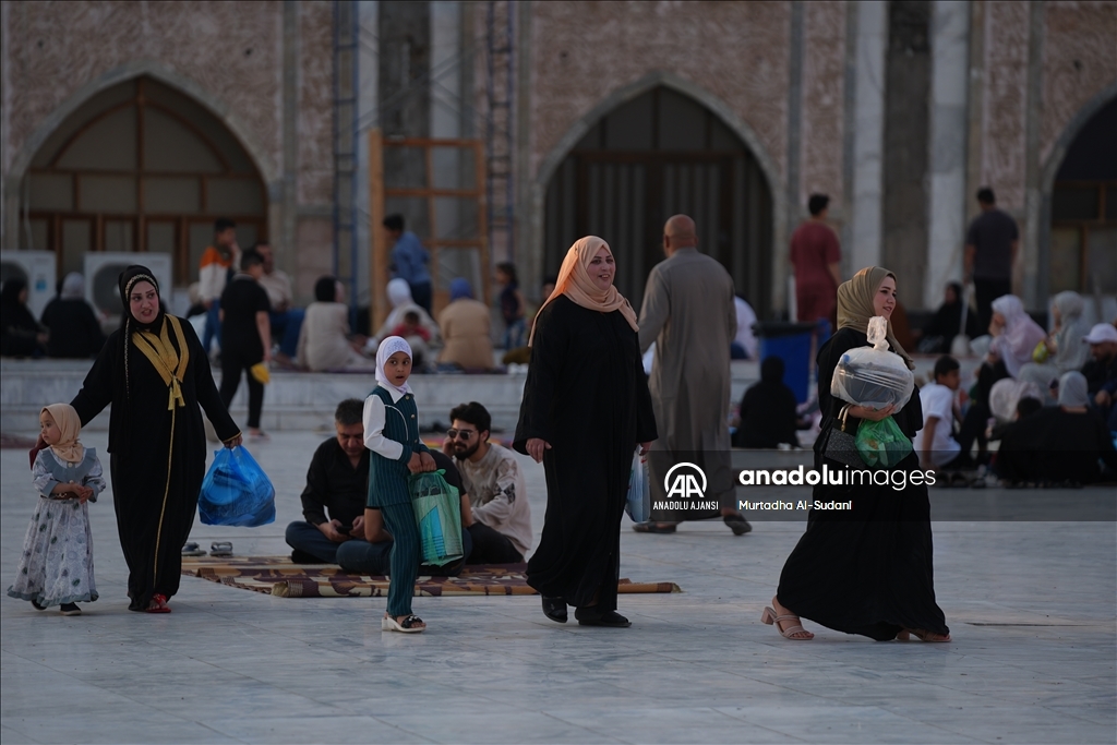 Irak'ta Abldulkadir Geylani Külliyesi'nde iftar