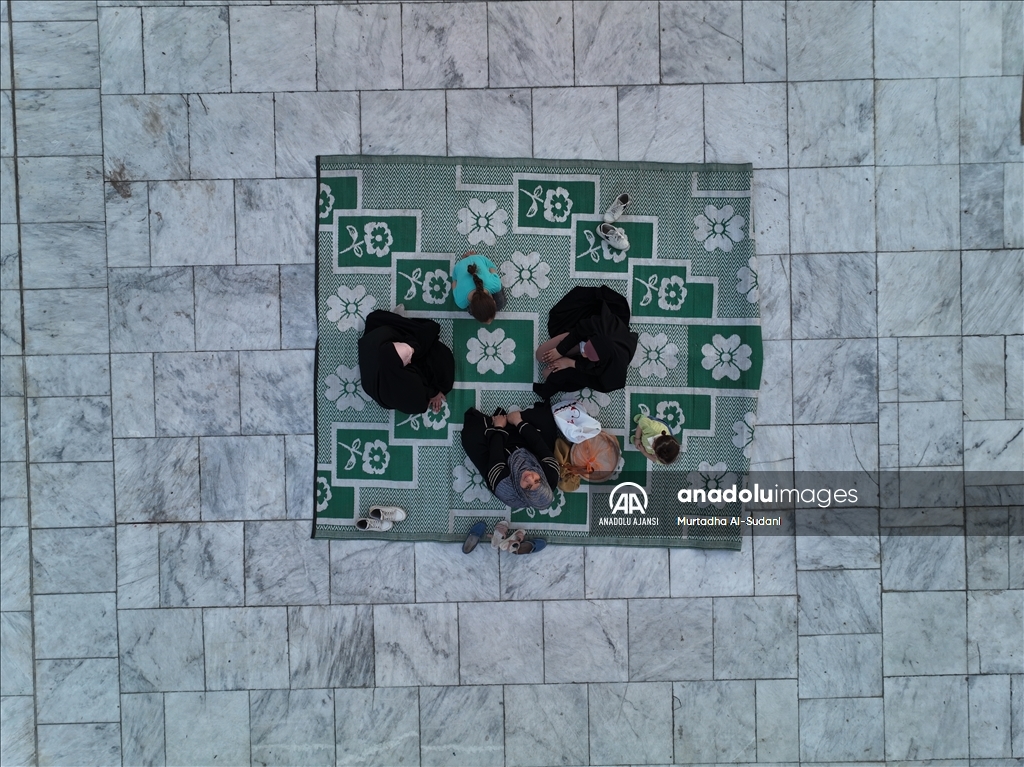 Irak'ta Abldulkadir Geylani Külliyesi'nde iftar