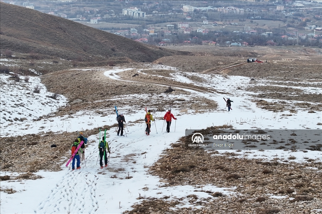 Climbers stranded on Artos mountain rescued