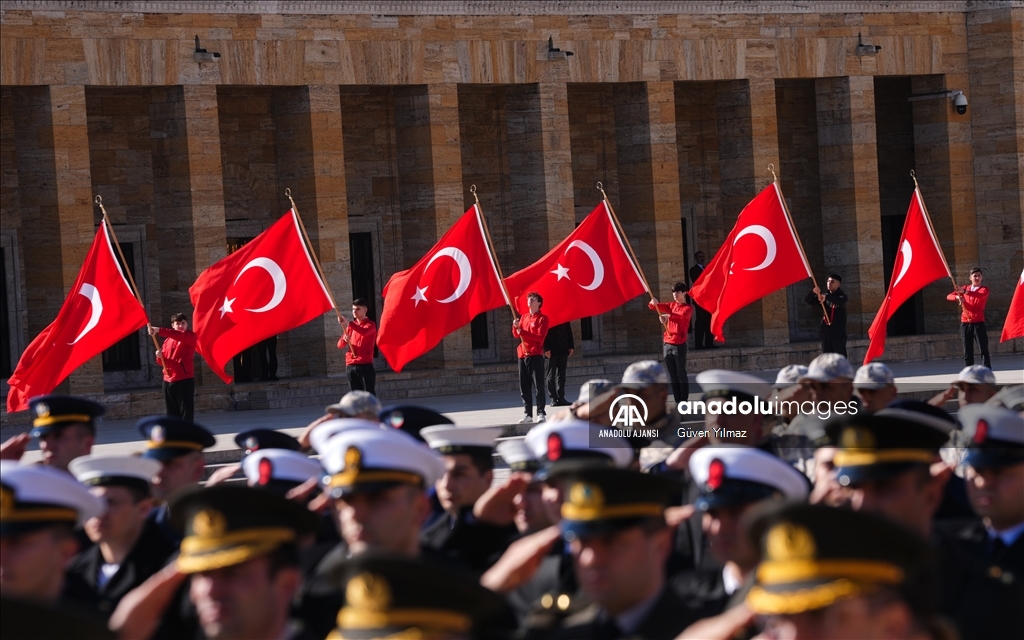 Çanakkale Zaferi'nin 110’uncu yıl dönümü dolayısıyla Anıtkabir'de tören düzenlendi