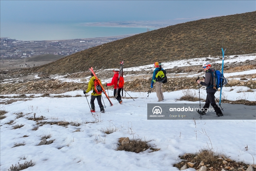 Climbers stranded on Artos mountain rescued