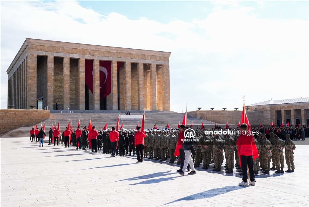 Çanakkale Zaferi'nin 110’uncu yıl dönümü dolayısıyla Anıtkabir'de tören düzenlendi