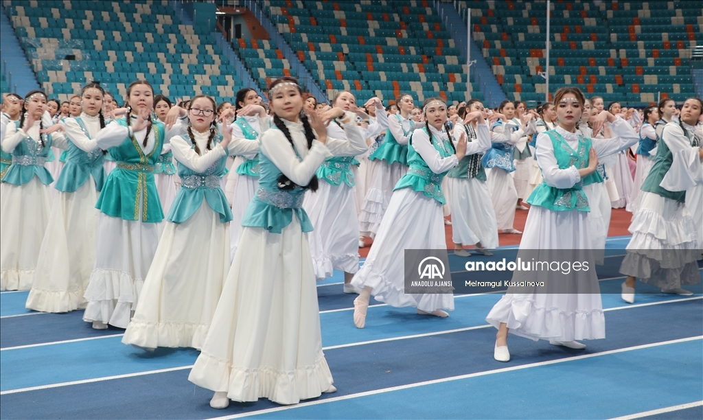 Kazakistan’da “Milli Kıyafet Günü” kutlandı