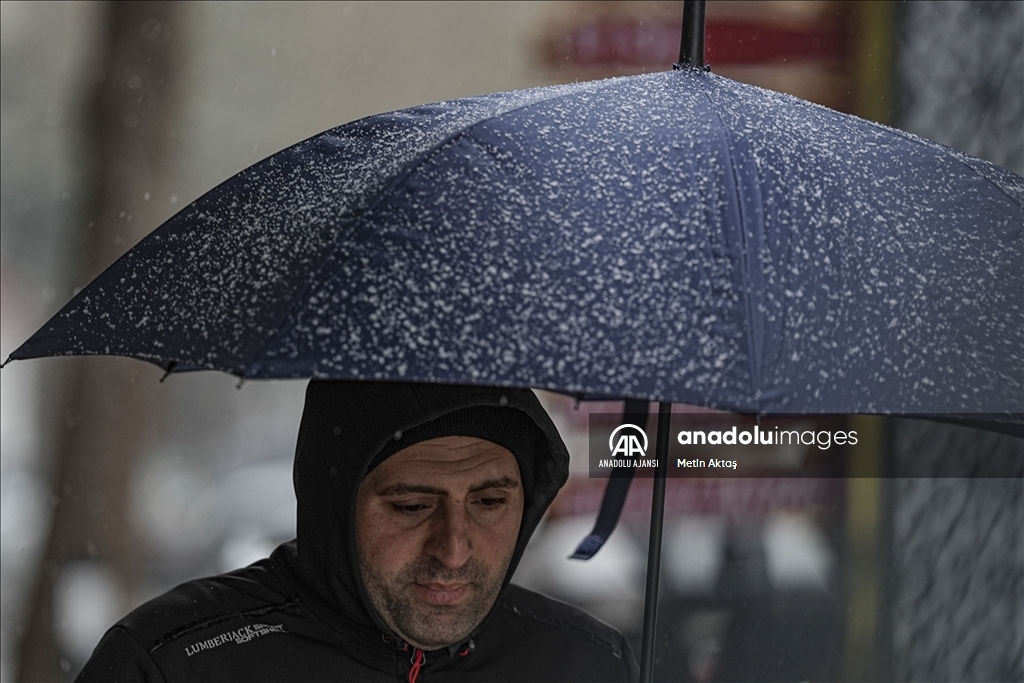Ankara'da kar yağışı